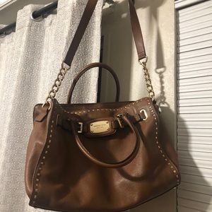 MK whipstiches Hamilton